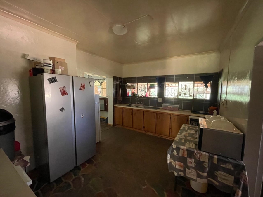 6 Bedroom Property for Sale in Bloemhof Rural North West